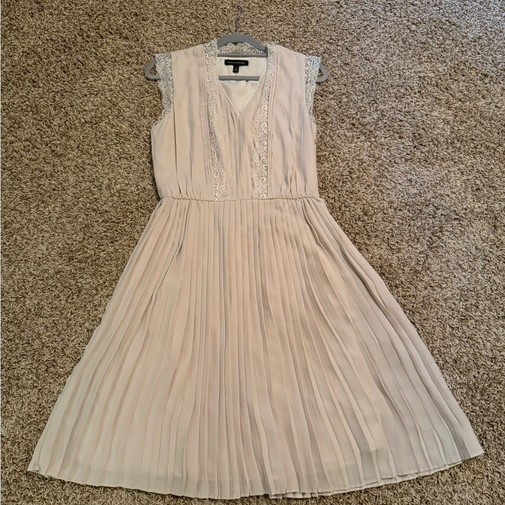 Banana Republic dress 👗